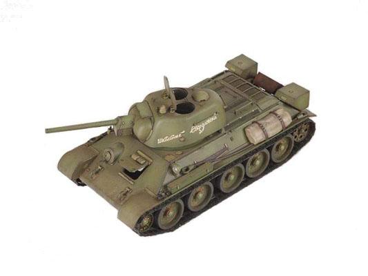 Модель Сборная ZVEZDA Советский танк Т-34/76 1943 УЗТМ, 1:35