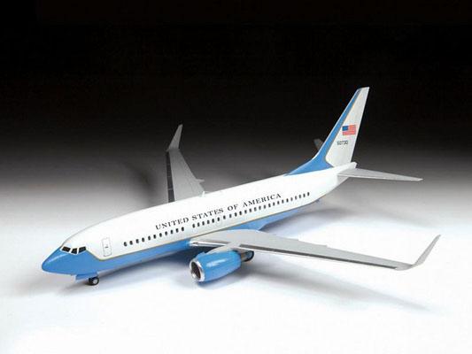 Модель сборная ZVEZDA Авиалайнер Пассажирский Боинг 737-700 С-40B, 1:144