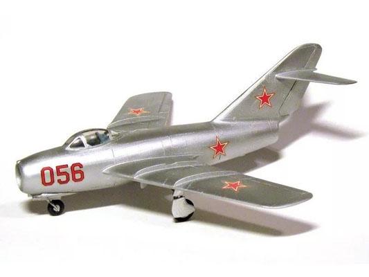 Модель Сборная ZVEZDA Советский истребитель МиГ-15, 1:72
