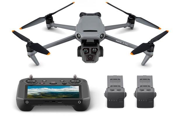 Квадрокоптер DJI Mavic 3 Pro Fly More Combo (DJI RC Pro)