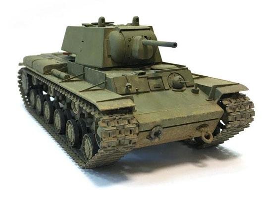 Модель Сборная ZVEZDA Советский танк образца 1940 г. с пушкой Л-11 КВ-1, 1:35