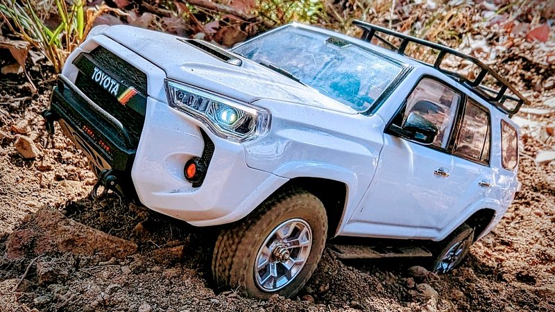 Радиоуправляемая машина внедорожник HG HG4-52 TRASPED RTR 1/18 2.4G 4WD (TOYOTA 4RUNNER) - HG4-52-W
