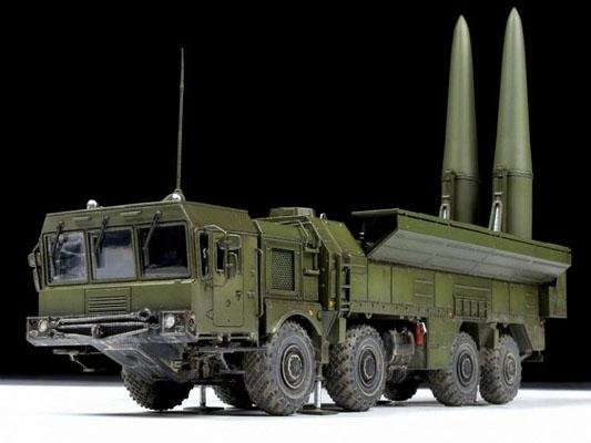 Модель сборная ZVEZDA Ракетный комплекс Искандер-М , 1:72
