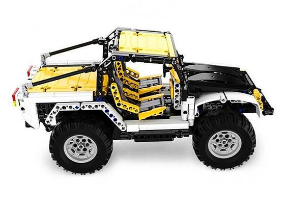 Радиоуправляемый конструктор CADA внедорожник Jeep Wranger Pioneer (542 детали) C51045W