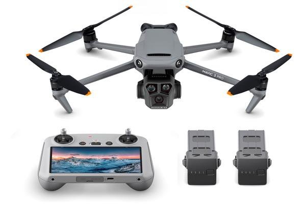 Квадрокоптер DJI Mavic 3 Pro Fly More Combo (DJI RC)