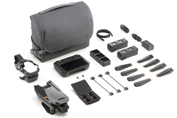Квадрокоптер DJI Mavic 3 Fly More Combo RC Pro