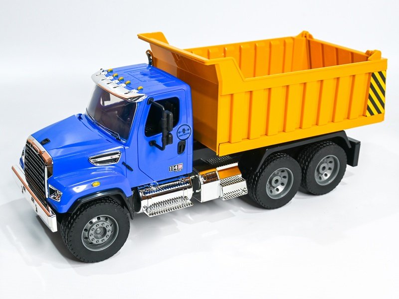 Радиоуправляемый самосвал Double Eagle Freightliner 114SD 1/20 2.4G RTR - E555-003
