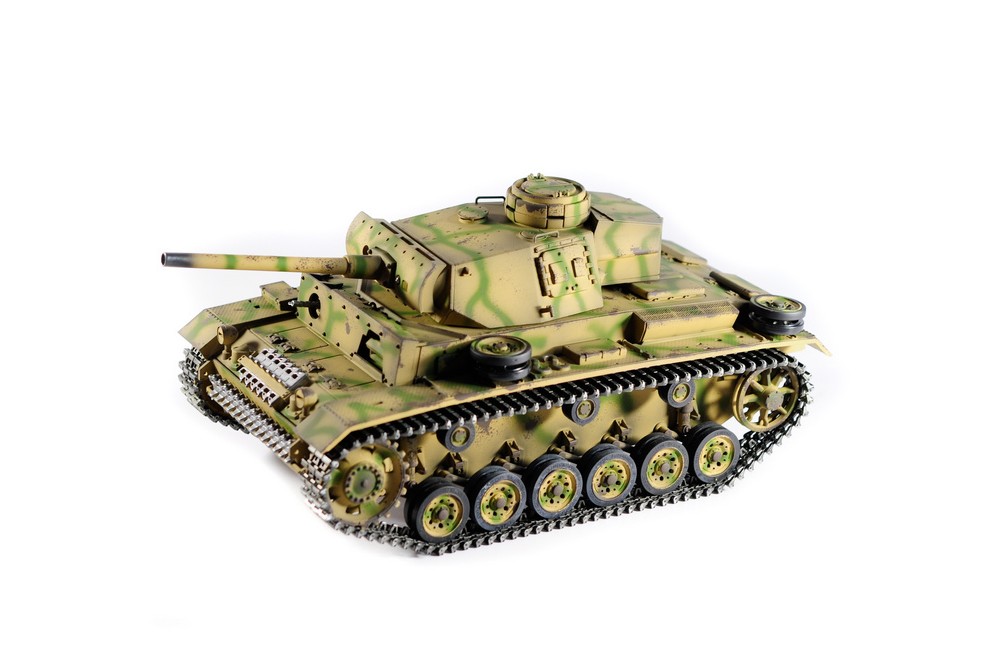 Радиоуправляемый танк Taigen 1/16 Panzerkampfwagen III (Германия) дым, свет (для ИК боя) V3 2.4G RTR камуфляж - TG3848-BC-IR3.0