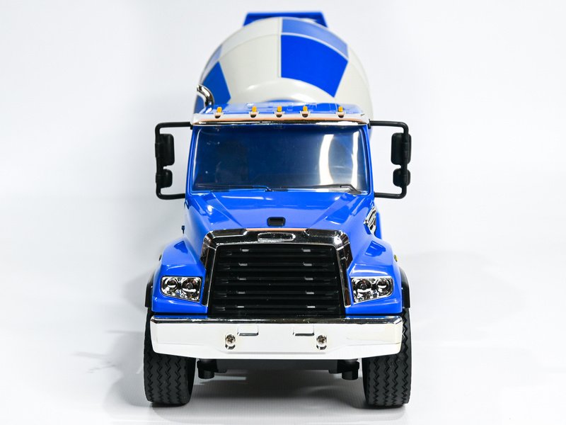 Радиоуправляемый грузовик бетоновоз Double Eagle Freightliner 114SD 1/20 2.4G RTR - E558-003