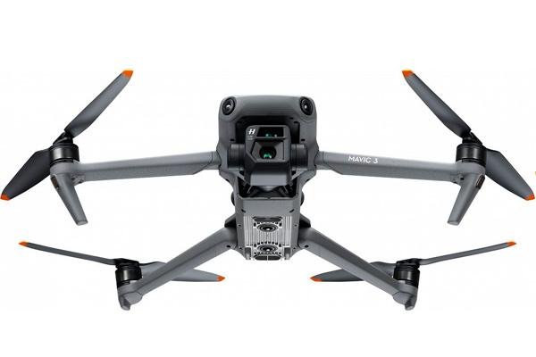Квадрокоптер DJI Mavic 3