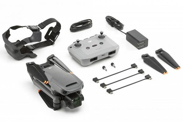 Квадрокоптер DJI Mavic 3 Fly More Combo