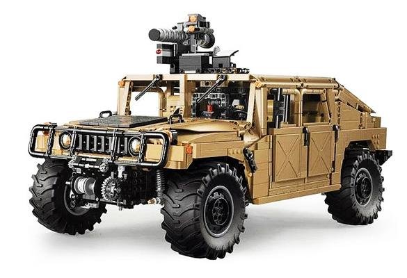 Конструктор CADA военный бронированный автомобиль HumVee 1/8 (3935 деталей) C61036W