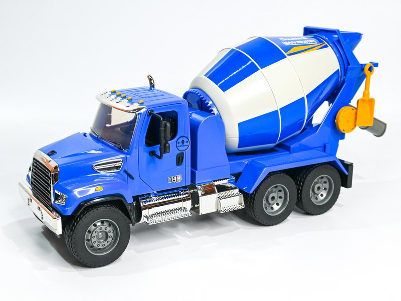Радиоуправляемый грузовик бетоновоз Double Eagle Freightliner 114SD 1/20 2.4G RTR - E558-003