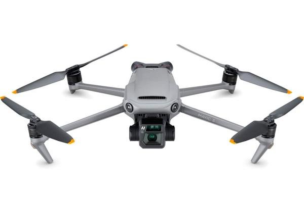 Квадрокоптер DJI Mavic 3 Fly More Combo