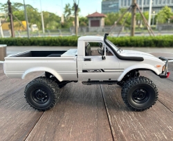 Радиоуправляемая машина пикап WPL Hilux (белый) C-24-1 4WD 1:16 RTR
