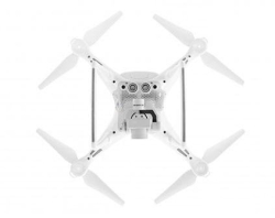 Квадрокоптер Phantom 4 с дополнительным аккумулятором