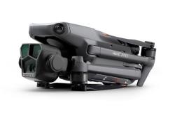 Квадрокоптер DJI Mavic 3 Pro Fly More Combo (DJI RC)
