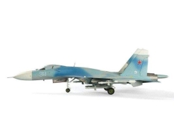 Модель Сборная ZVEZDA Советский истребитель Су-27, подарочный набор, 1:72