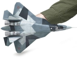 Модель Сборная ZVEZDA Самолёт пятого поколения Су-50 (Т-50), 1:72