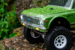 Модель для трофи Vaterra 1972 Chevy Suburban Ascender-S 4WD RTR 1:10