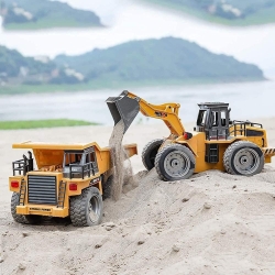Радиоуправляемый самосвал Hui Na Toys HN1540 1:18 2.4G