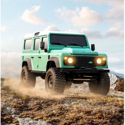 Конструктор для сборки внедорожника MN Model Defender (зеленый) 4WD масштаб 1:18 2.4G - MN-111K|GREEN