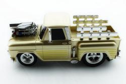 Радиоуправляемый пикап из серии "Muscle Car" с гоночным мотором 1:16
