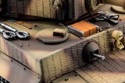 Радиоуправляемый танк Taigen 1/16 Tiger 1 (Германия, поздняя версия) 2.4G RTR летний камуфляж - TG3818-1B-P