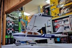 Радиоуправляемый самолет Top RC Cessna 182 синяя 1410мм 2.4G 6-ch LiPo RTF top095C