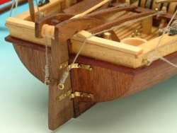 Сборная модель из дерева капитанской шлюпки корабля SANTISIMA TRINIDAD, 1/50