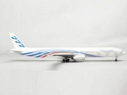 Модель сборная ZVEZDA Пассажирский авиалайнер Боинг 777 , 1:144